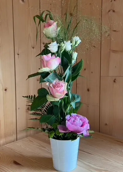 Compositions Florales hautes, Fleurs de Saison tons roses blanc