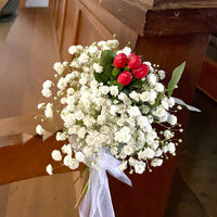 Cérémonie d'Eglise tons blanc/rouge et verdure