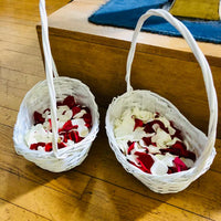 Cérémonie d'Eglise tons blanc/rouge et verdure