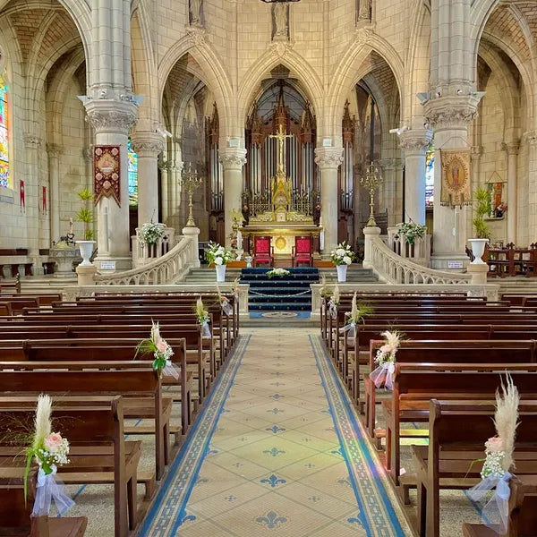Cérémonie d'Eglise tons rose/blanc