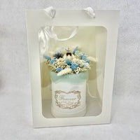 Une FLOWER BOX en cadeau de naissance, ou cadeau d'anniversaire, une idée originale et durable, un charmant cadeau pour la famille.